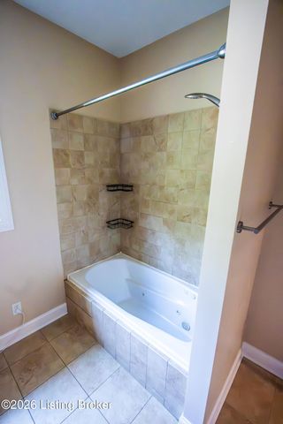 927 Cherokee Rd 6, Louisville, KY 40204