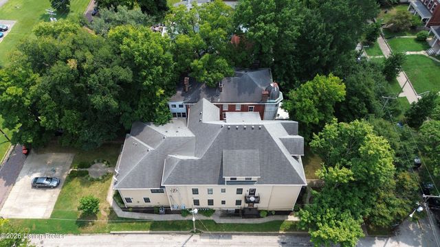 927 Cherokee Rd 6, Louisville, KY 40204