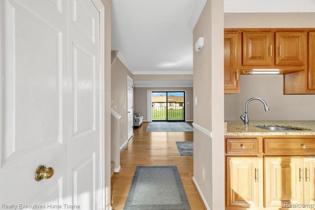 2500 River Apt 55 Road 55, Marysville, MI 48040