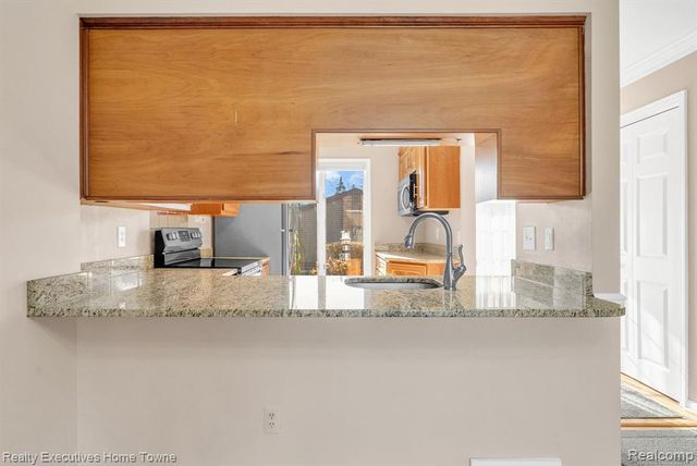 2500 River Apt 55 Road 55, Marysville, MI 48040