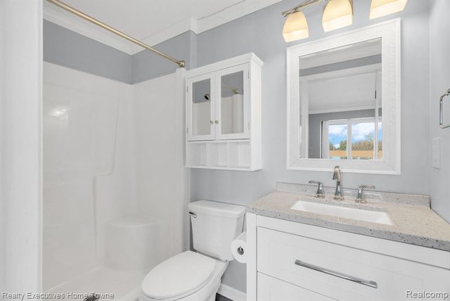 2500 River Apt 55 Road 55, Marysville, MI 48040