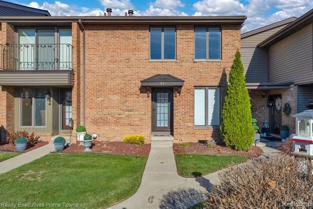 2500 River Apt 55 Road 55, Marysville, MI 48040