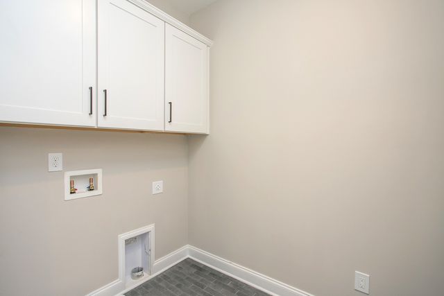 1932 Harmony RD, Spring Hill, TN 37174