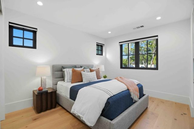 1211 Fulton Street, Palo Alto, CA 94301