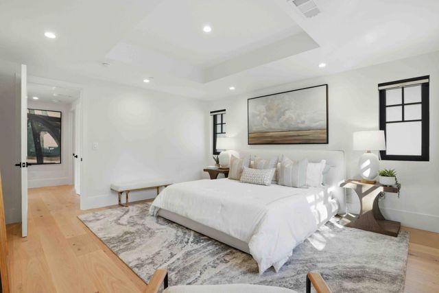 1211 Fulton Street, Palo Alto, CA 94301