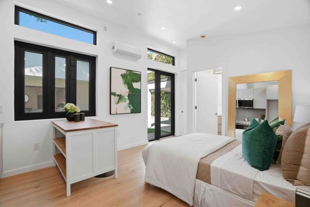 1211 Fulton Street, Palo Alto, CA 94301