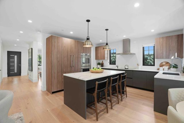 1211 Fulton Street, Palo Alto, CA 94301