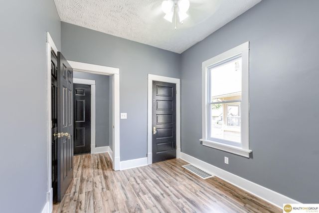 5331 27th Avenue, Omaha, NE 68111