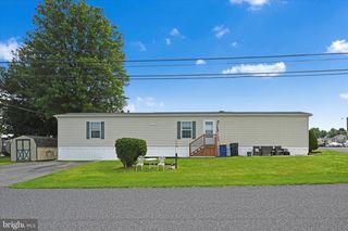 90 WILLOW DR, Ephrata, PA 17522