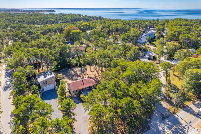 45 Indian Neck Road, Wellfleet, MA 02667