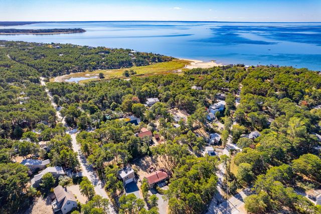 45 Indian Neck Road, Wellfleet, MA 02667