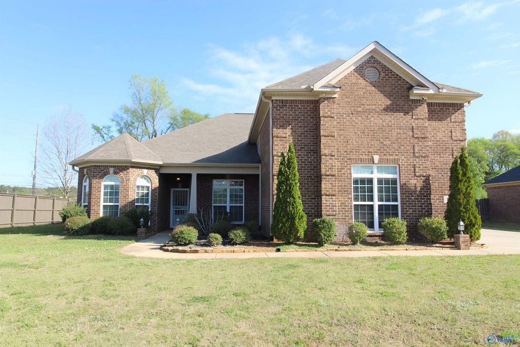 101 Shields Lake Drive, Huntsville, AL 35811