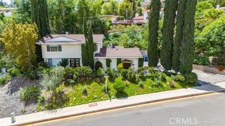 24526 Calvert Street, Woodland Hills (los Angeles), CA 91367