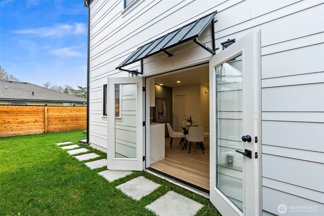 3511 SW Trenton Street, Seattle, WA 98126