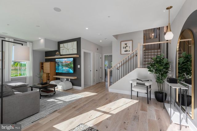 14917 DISPATCH ST, Rockville, MD 20850