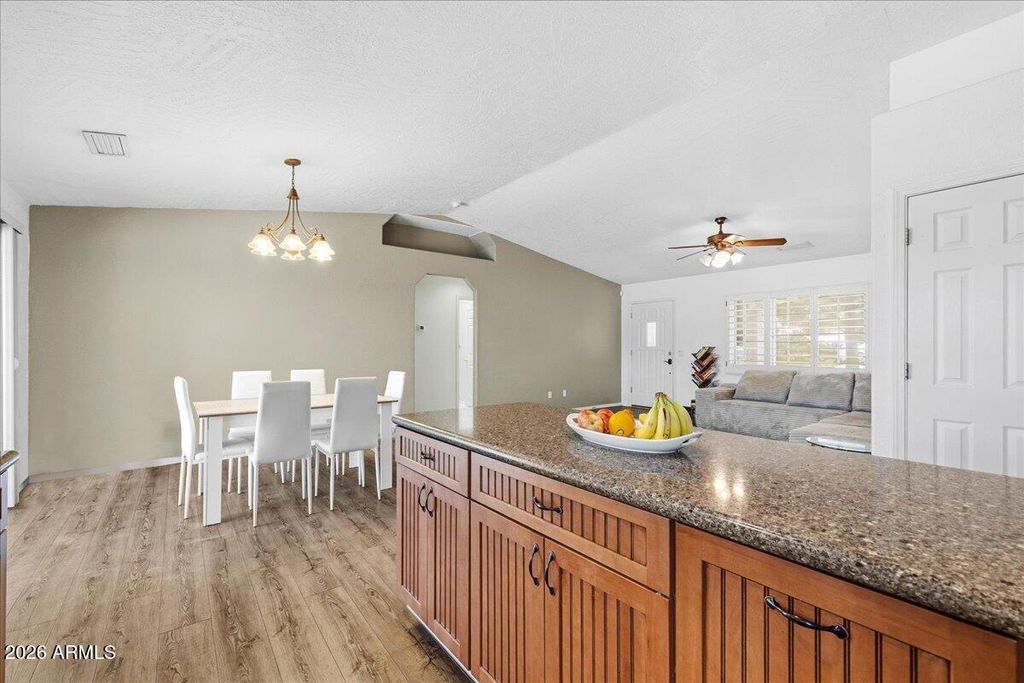 Image 16 of property listing at 1375 S MONTE TESORO Drive, Cottonwood, AZ 86326