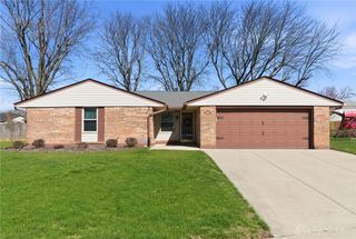 6630 Green Lee Ct, Huber Heights, OH 45424