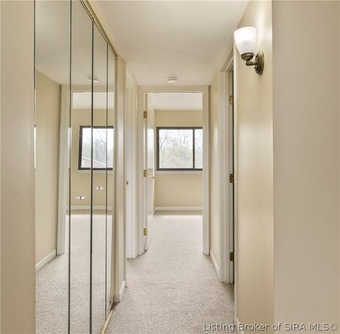 48 Lakeshore Drive, Clarksville, IN 47129