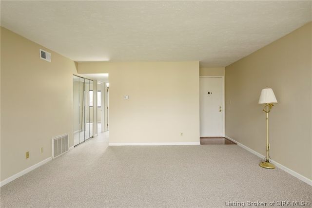 48 Lakeshore Drive, Clarksville, IN 47129