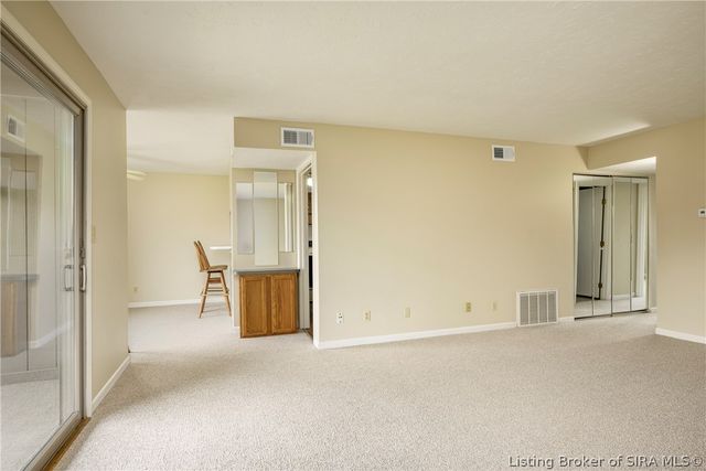 48 Lakeshore Drive, Clarksville, IN 47129