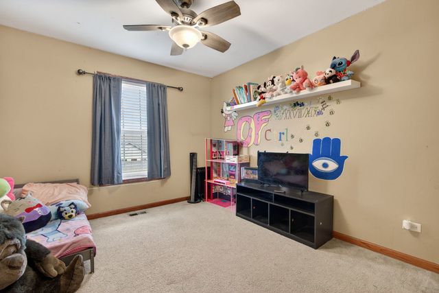 1160 S Heritage Drive, Diamond, IL 60416