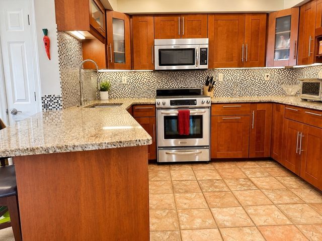 39 Old Harbor Street 2, Boston, MA 02118