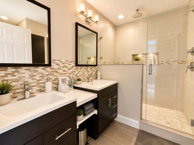 39 Old Harbor Street 2, Boston, MA 02118