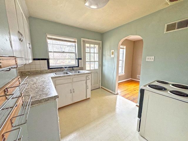 1811 Windsor AVE, Roanoke, VA 24015