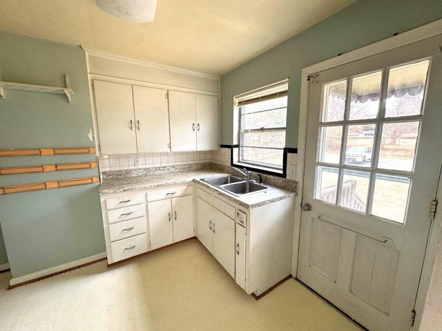 1811 Windsor AVE, Roanoke, VA 24015