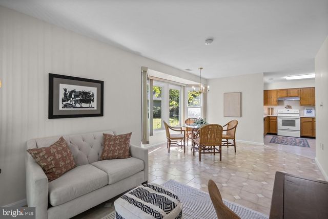 953 MASTLINE DR, Annapolis, MD 21401