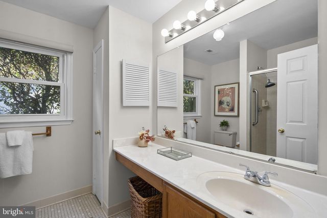 953 MASTLINE DR, Annapolis, MD 21401