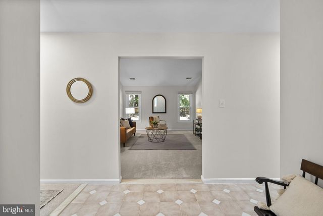 953 MASTLINE DR, Annapolis, MD 21401