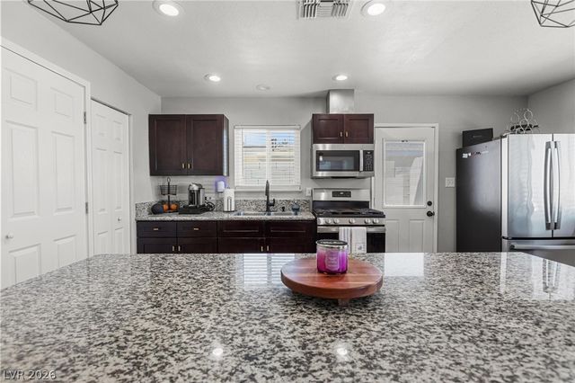 4261 Ridgeview Drive, Las Vegas, NV 89103