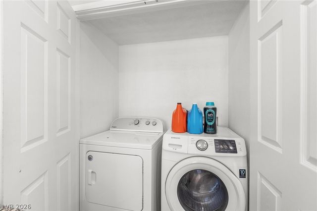 4261 Ridgeview Drive, Las Vegas, NV 89103