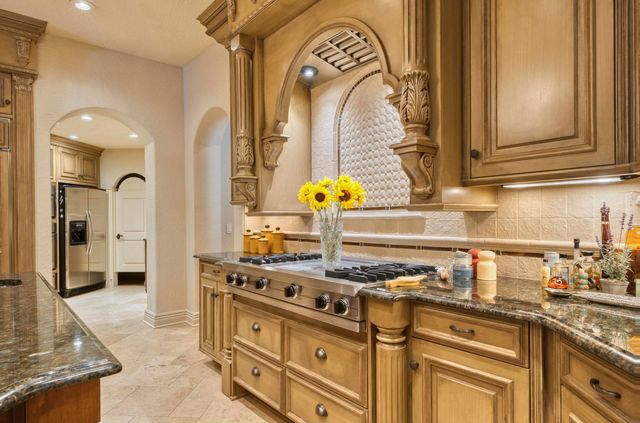 1100 Lakewood Drive, Monett, MO 65708