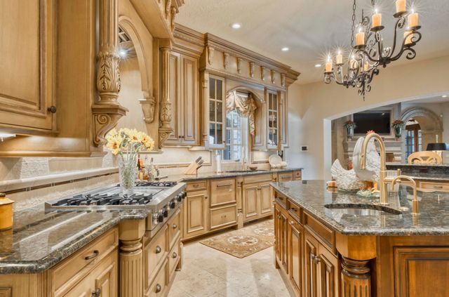 1100 Lakewood Drive, Monett, MO 65708