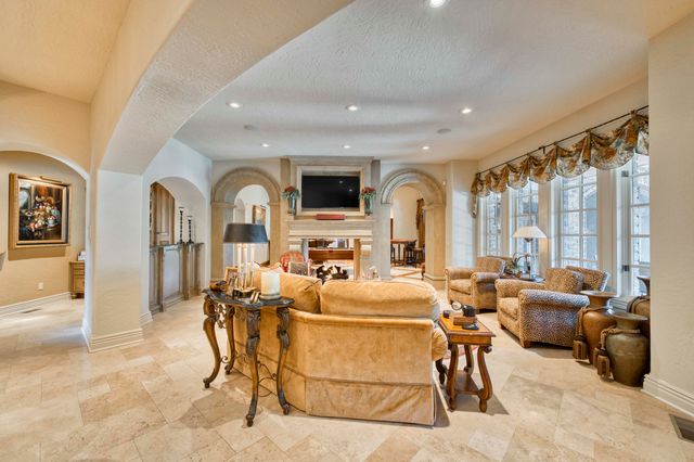 1100 Lakewood Drive, Monett, MO 65708