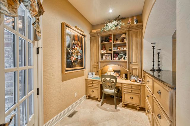 1100 Lakewood Drive, Monett, MO 65708