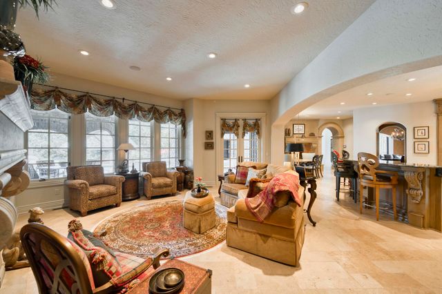 1100 Lakewood Drive, Monett, MO 65708