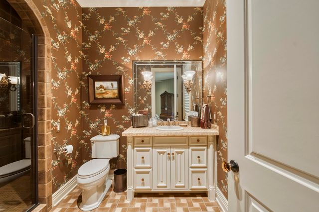 1100 Lakewood Drive, Monett, MO 65708