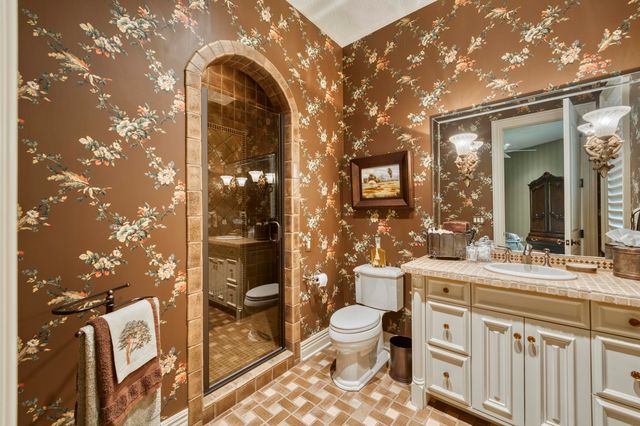 1100 Lakewood Drive, Monett, MO 65708