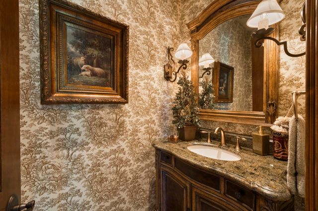 1100 Lakewood Drive, Monett, MO 65708