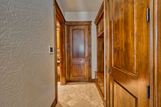 1100 Lakewood Drive, Monett, MO 65708