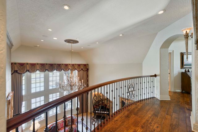 1100 Lakewood Drive, Monett, MO 65708