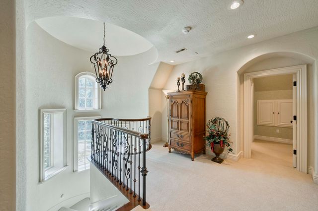 1100 Lakewood Drive, Monett, MO 65708