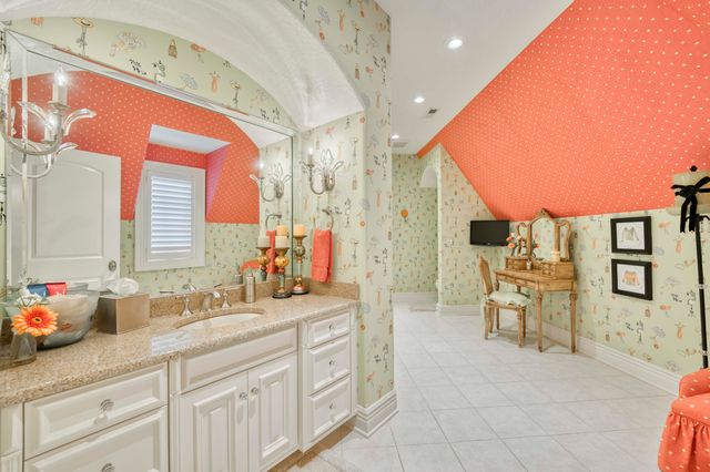 1100 Lakewood Drive, Monett, MO 65708