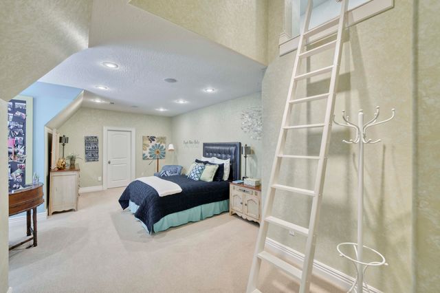 1100 Lakewood Drive, Monett, MO 65708