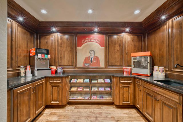 1100 Lakewood Drive, Monett, MO 65708