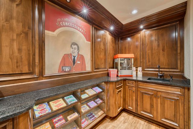 1100 Lakewood Drive, Monett, MO 65708