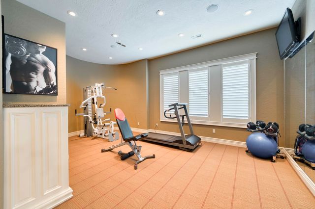 1100 Lakewood Drive, Monett, MO 65708